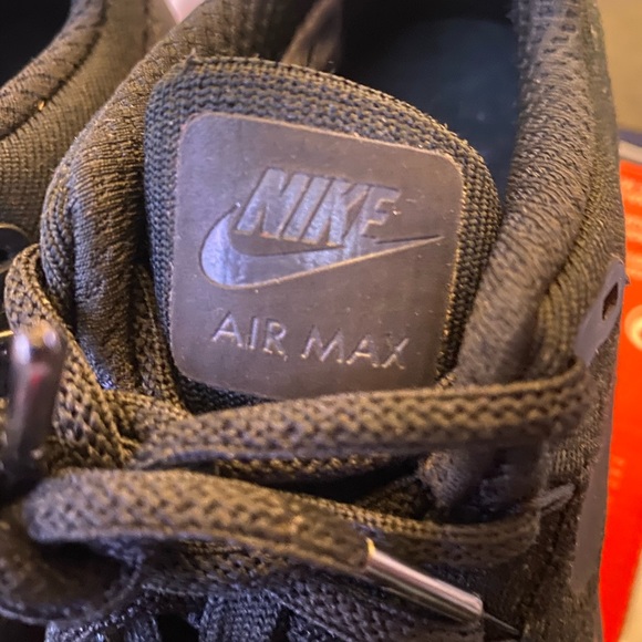 Nike air max new!! Triple black. Size 10 men - Picture 5 of 8